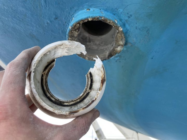 Seizing up rudder on passage How to replace your rudder bearings