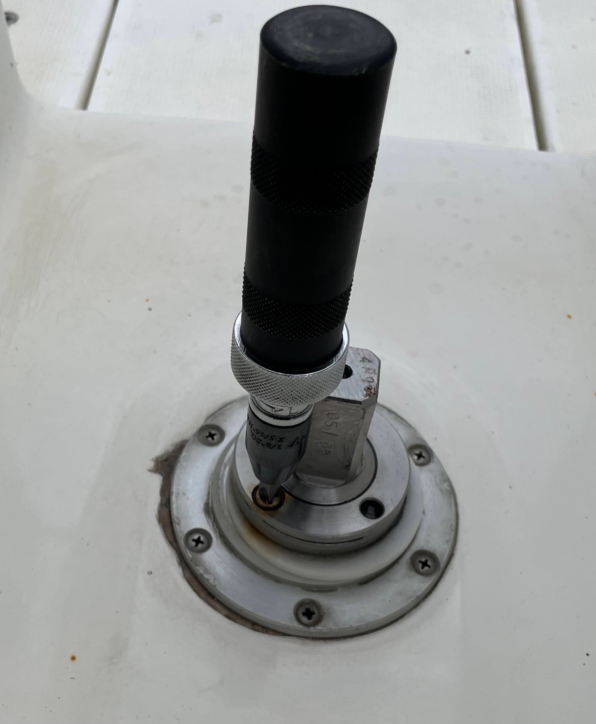 Seizing up rudder on passage How to replace your rudder bearings