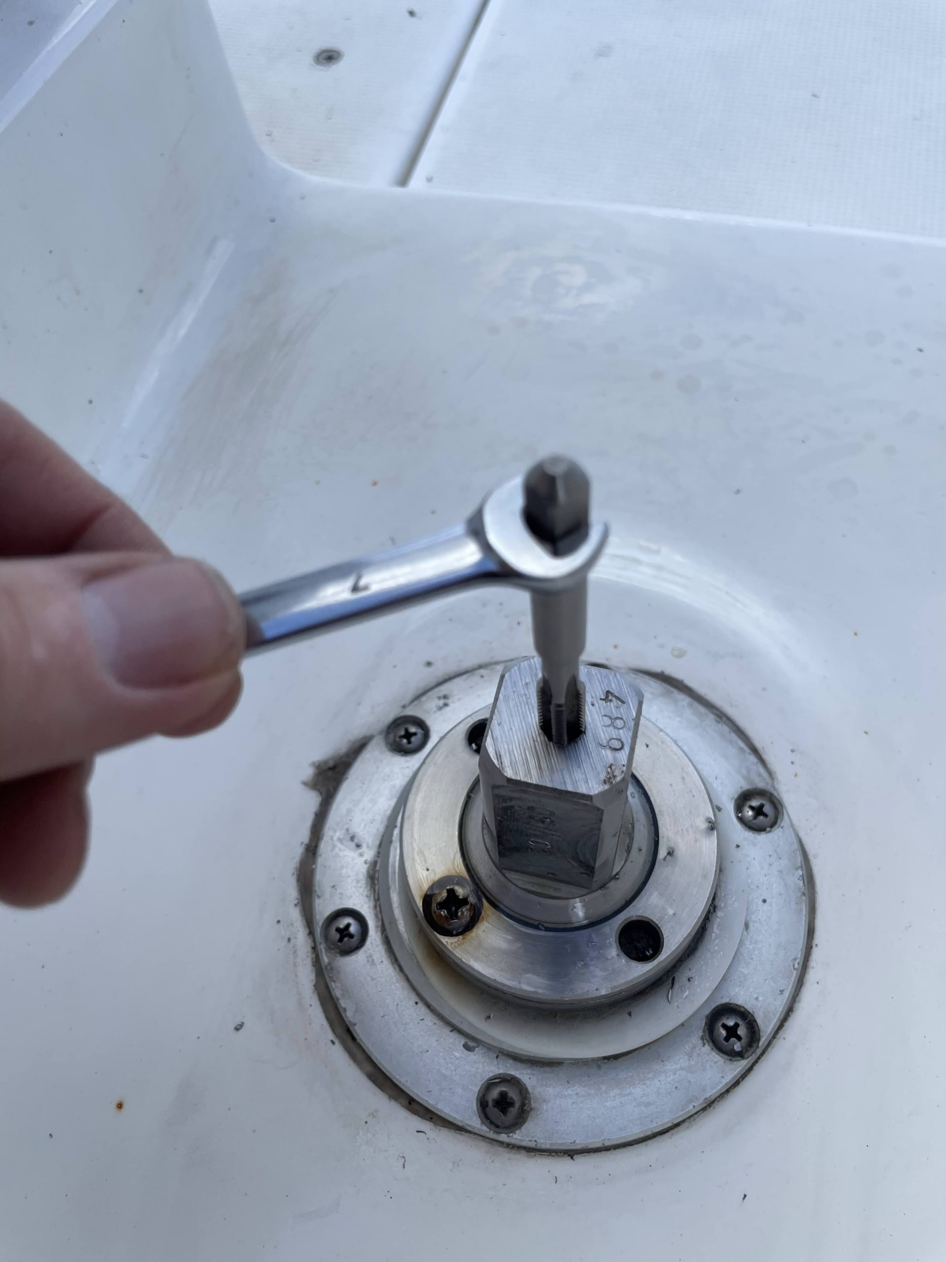 Seizing up rudder on passage How to replace your rudder bearings